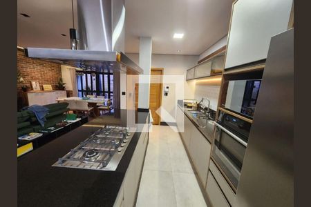 Casa à venda com 3 quartos, 130m² em Água Rasa, São Paulo