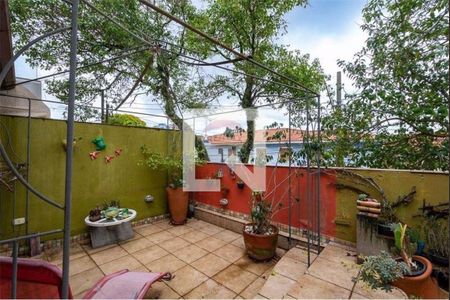 Casa à venda com 3 quartos, 168m² em Vila Sonia, São Paulo