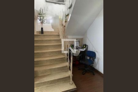 Casa à venda com 4 quartos, 200m² em Butantã, São Paulo