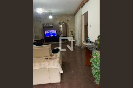 Casa à venda com 4 quartos, 200m² em Butantã, São Paulo