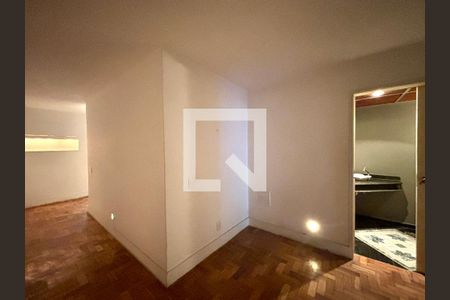 Corredores de apartamento à venda com 3 quartos, 280m² em Copacabana, Rio de Janeiro