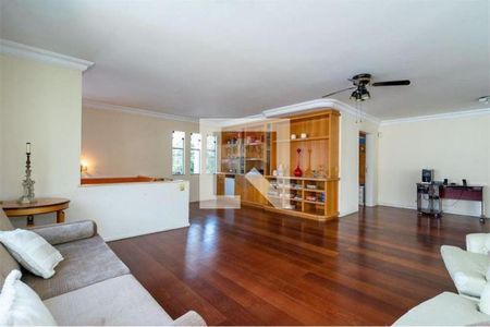 Casa à venda com 4 quartos, 700m² em Planalto Paulista, São Paulo