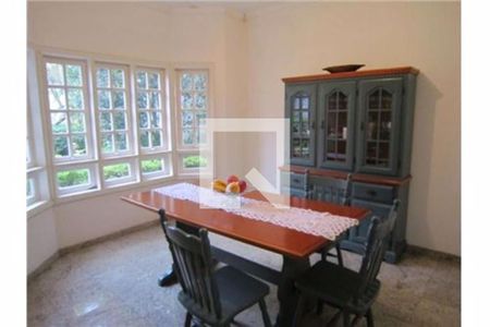 Casa à venda com 3 quartos, 250m² em Morumbi, São Paulo