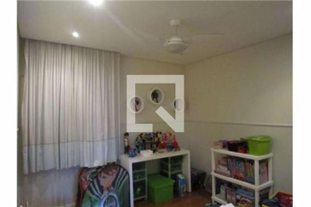 Casa à venda com 3 quartos, 250m² em Morumbi, São Paulo