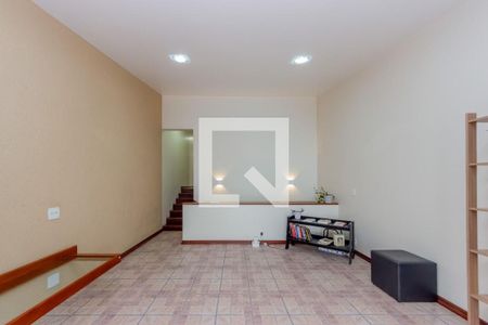 Casa à venda com 4 quartos, 279m² em Vila Matilde, São Paulo