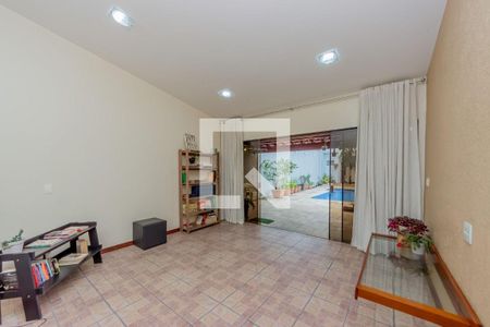 Casa à venda com 4 quartos, 279m² em Vila Matilde, São Paulo