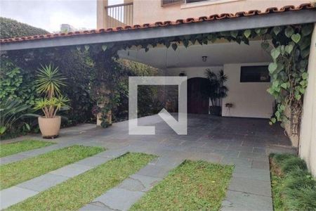 Casa à venda com 4 quartos, 422m² em Jardim Leonor, São Paulo