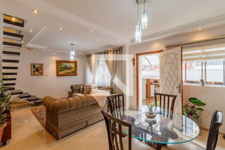 Casa à venda com 5 quartos, 341m² em Vila Esperança, São Paulo