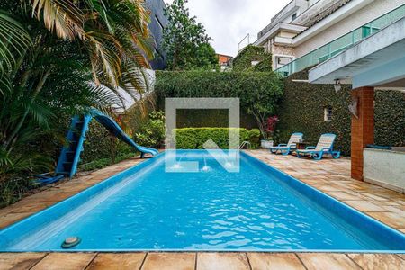 Casa à venda com 5 quartos, 341m² em Vila Esperança, São Paulo