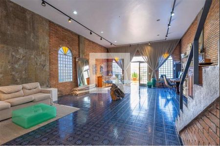 Casa à venda com 3 quartos, 365m² em Jardim Leonor, São Paulo