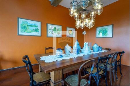 Casa à venda com 3 quartos, 365m² em Jardim Leonor, São Paulo