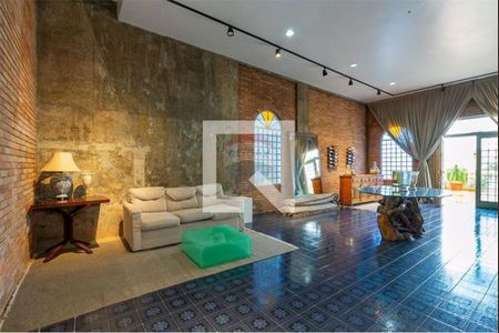 Casa à venda com 3 quartos, 365m² em Jardim Leonor, São Paulo