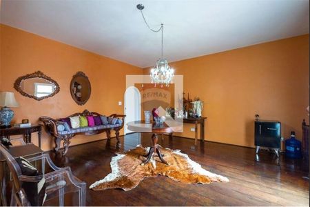 Casa à venda com 3 quartos, 365m² em Jardim Leonor, São Paulo