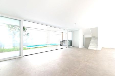 Casa à venda com 4 quartos, 367m² em Santo Amaro, São Paulo