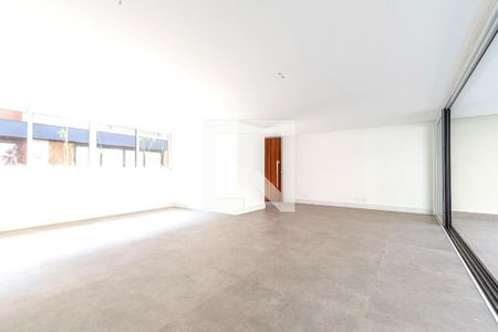 Casa à venda com 4 quartos, 367m² em Santo Amaro, São Paulo