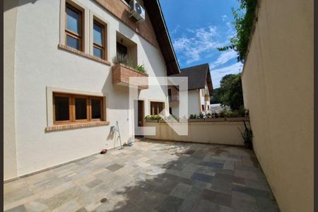 Casa para alugar com 4 quartos, 446m² em Chácara Monte Alegre, São Paulo