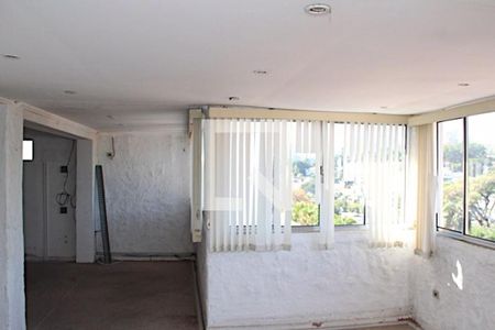 Casa à venda com 4 quartos, 400m² em Pacaembu, São Paulo