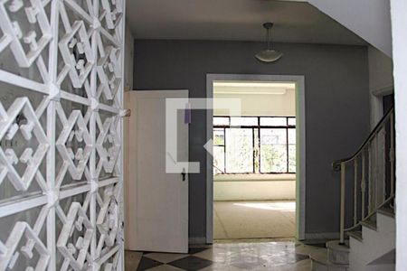 Casa à venda com 4 quartos, 400m² em Pacaembu, São Paulo