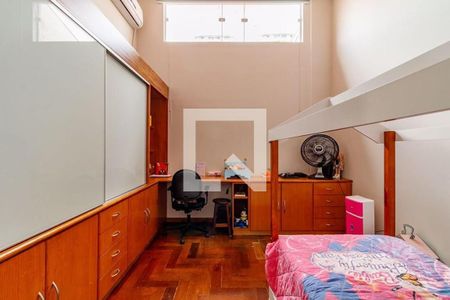 Casa à venda com 3 quartos, 260m² em Cidade Mãe do Céu, São Paulo