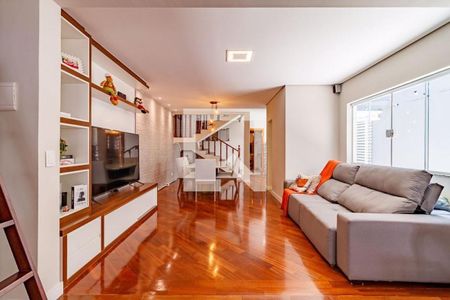 Casa à venda com 3 quartos, 260m² em Cidade Mãe do Céu, São Paulo