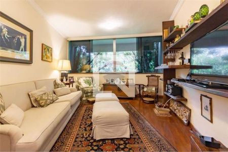 Casa à venda com 3 quartos, 374m² em Jardim Leonor, São Paulo