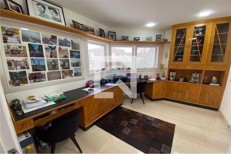 Casa à venda com 4 quartos, 500m² em Alphaville, Santana de Parnaíba