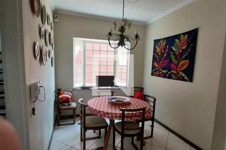 Casa à venda com 3 quartos, 250m² em Jardim Leonor, São Paulo