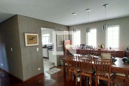 Casa à venda com 3 quartos, 250m² em Jardim Leonor, São Paulo