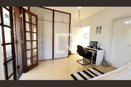Casa à venda com 4 quartos, 315m² em Residencial Nove (Alphaville), Santana de Parnaíba
