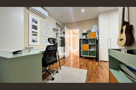 Casa à venda com 4 quartos, 590m² em Água Rasa, São Paulo