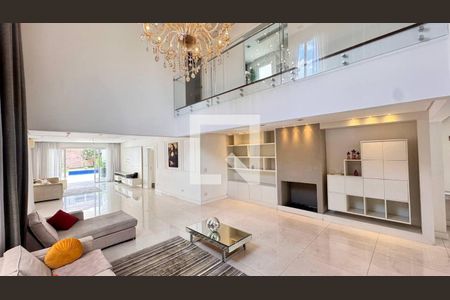 Casa à venda com 4 quartos, 590m² em Vila Bertioga, São Paulo