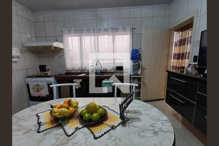 Casa à venda com 4 quartos, 138m² em Vila Carrão, São Paulo