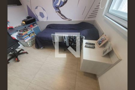 Casa à venda com 3 quartos, 146m² em Jardim Teresa, São Paulo