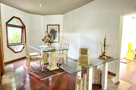 Casa à venda com 5 quartos, 530m² em Morumbi, São Paulo