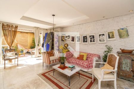 Casa à venda com 3 quartos, 325m² em Sumaré, São Paulo