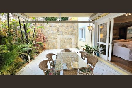 Casa à venda com 4 quartos, 218m² em Jardim Ampliacao, São Paulo