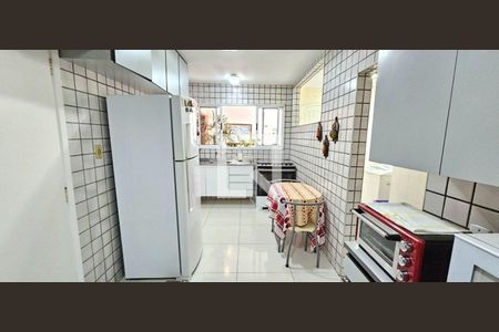 Casa à venda com 4 quartos, 218m² em Jardim Ampliacao, São Paulo