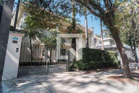Casa à venda com 4 quartos, 431m² em Jardins, São Paulo
