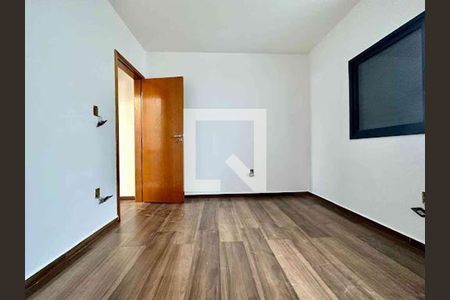 Casa à venda com 3 quartos, 110m² em Vila Bela, São Paulo