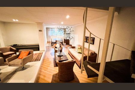 Casa à venda com 3 quartos, 195m² em Aclimação, São Paulo