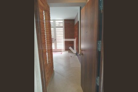 Casa à venda com 3 quartos, 190m² em Mirandópolis, São Paulo