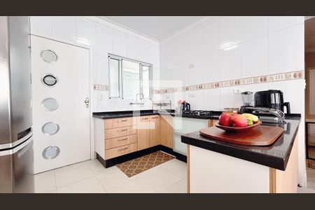 Casa à venda com 3 quartos, 250m² em Limoeiro, São Paulo