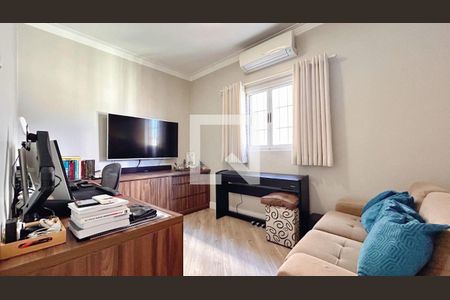 Casa à venda com 3 quartos, 250m² em Limoeiro, São Paulo