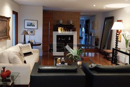 Casa à venda com 4 quartos, 559m² em Morumbi, São Paulo