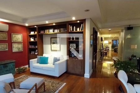 Casa à venda com 4 quartos, 559m² em Morumbi, São Paulo