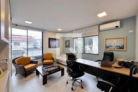 Casa à venda com 4 quartos, 250m² em Campo Belo, São Paulo