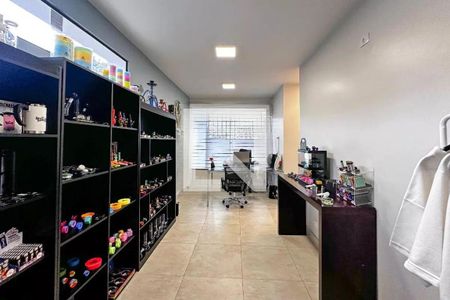 Casa à venda com 4 quartos, 250m² em Campo Belo, São Paulo