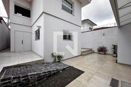 Casa à venda com 4 quartos, 250m² em Campo Belo, São Paulo