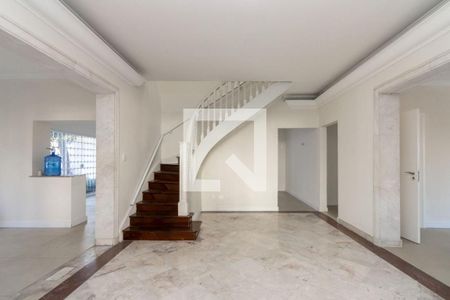 Casa à venda com 4 quartos, 719m² em Sé, São Paulo