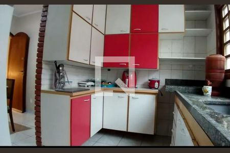 Casa à venda com 3 quartos, 198m² em Jardim Angela (zona Leste), São Paulo